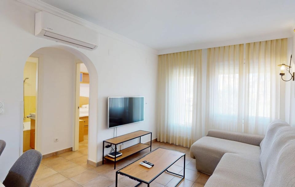 Communal lounge/ TV room, Living room