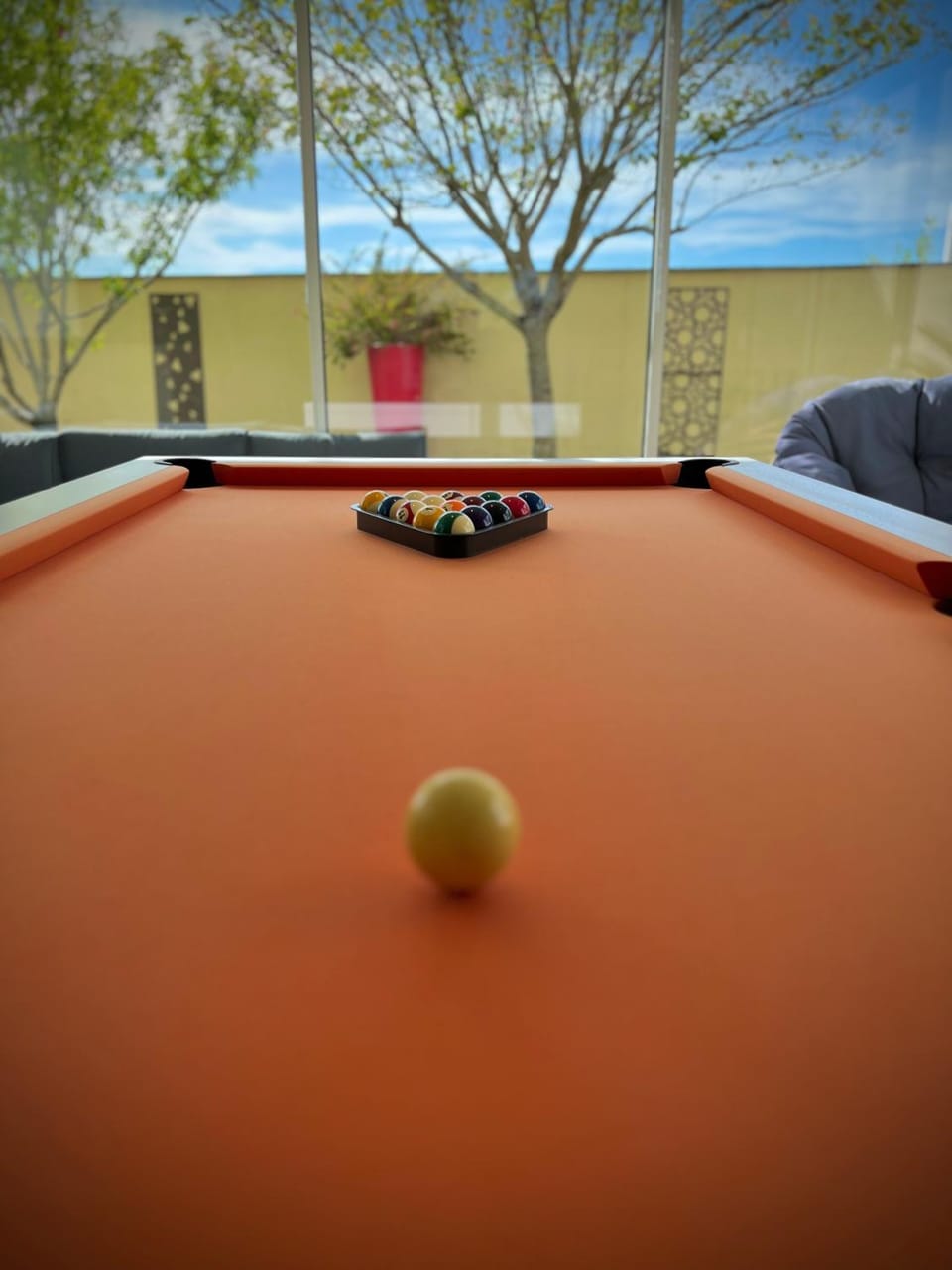 Billiard, Game Room
