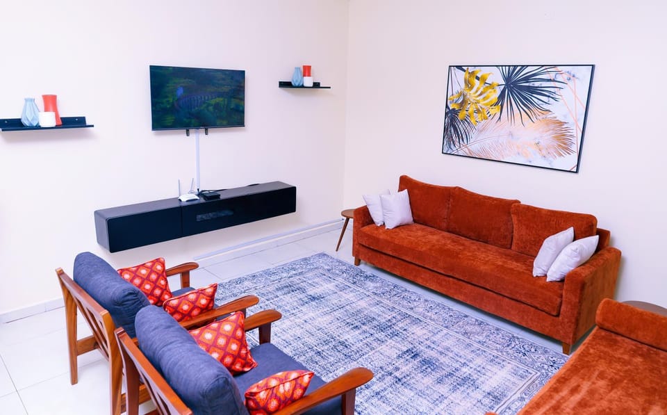 Communal lounge/ TV room, TV and multimedia, Living room, Seating area, Evening entertainment