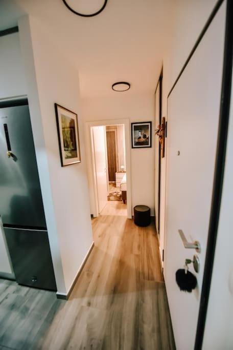 Emadora Apartment in Okrug Gornji