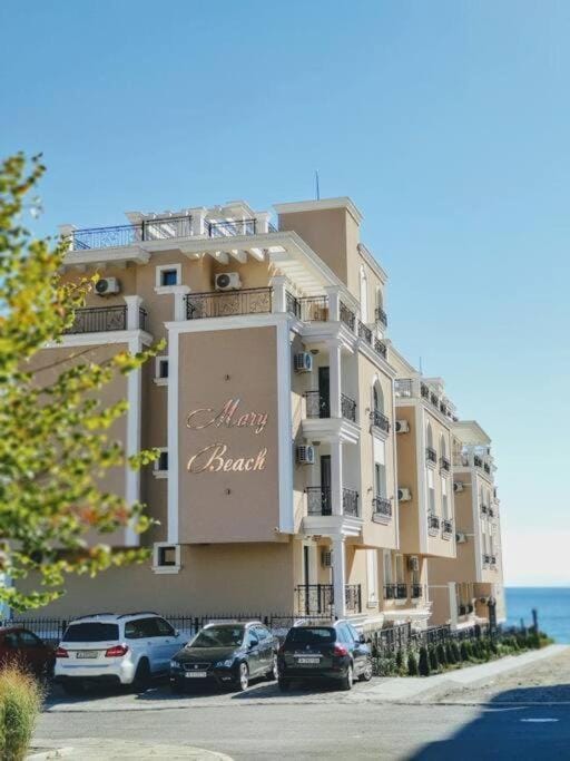 DELUXE Beach Apartment in Sveti Vlas Apartment hotel in Burgas Province