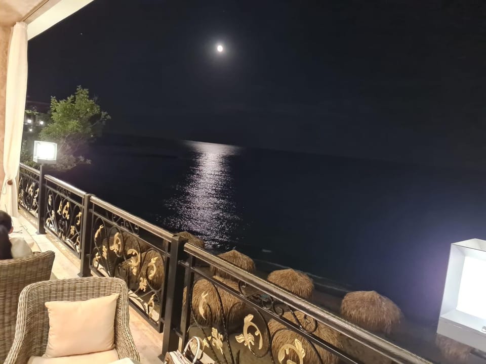DELUXE Beach Apartment in Sveti Vlas Apartment hotel in Burgas Province