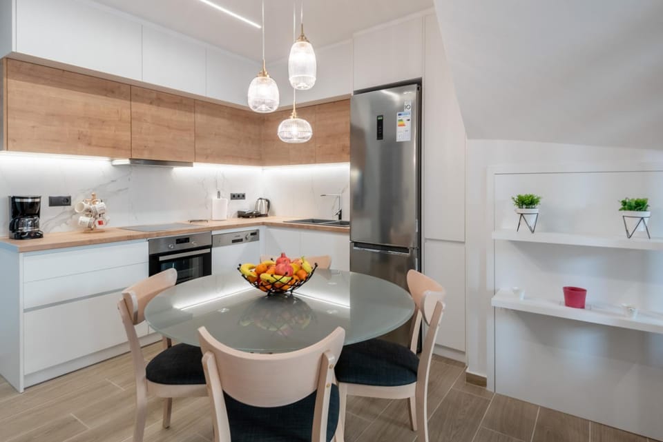 Coffee/tea facilities, Kitchen or kitchenette, Dining area, dishwasher, pet friendly