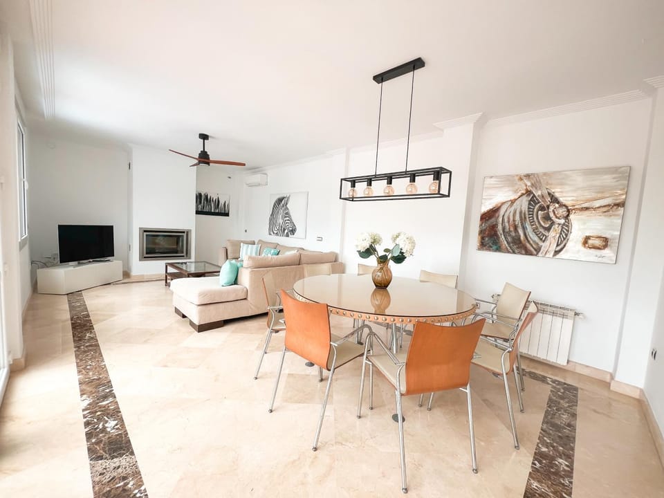 TV and multimedia, Kitchen or kitchenette