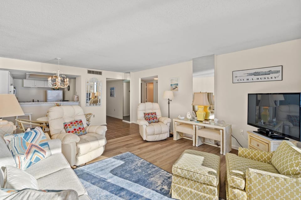 Arcadian II 11E - Oceanfront - Shore Drive Section House in South Carolina