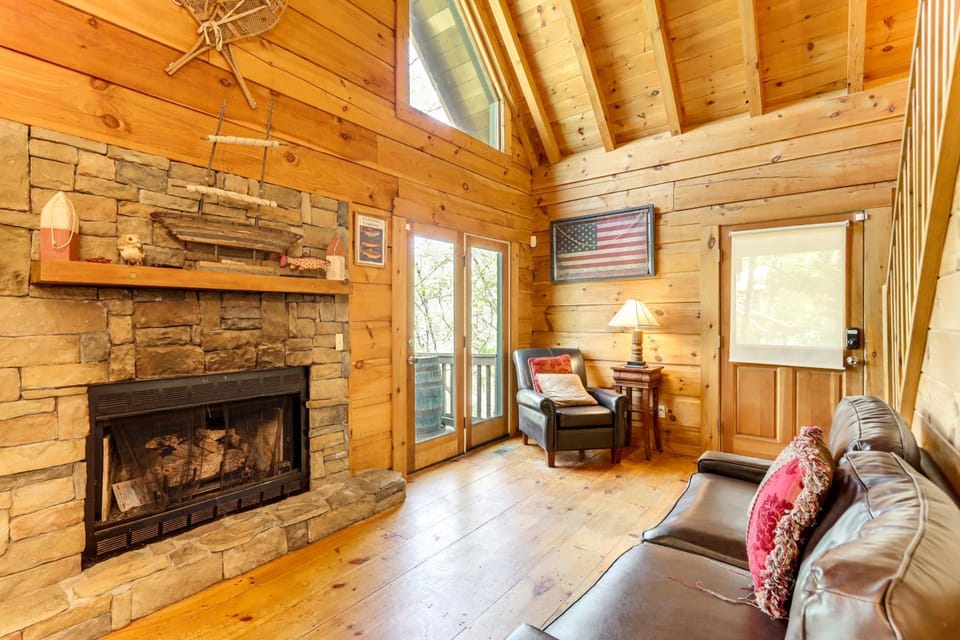 Pet-Friendly Ellijay Vacation Rental w/ Hot Tub! House in Georgia