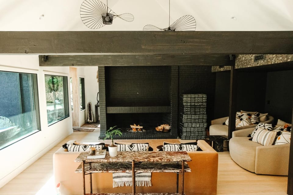 Communal lounge/ TV room