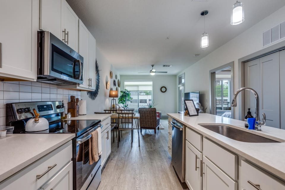 TV and multimedia, Kitchen or kitchenette, Dining area, dishwasher, minibar, pet friendly, stove