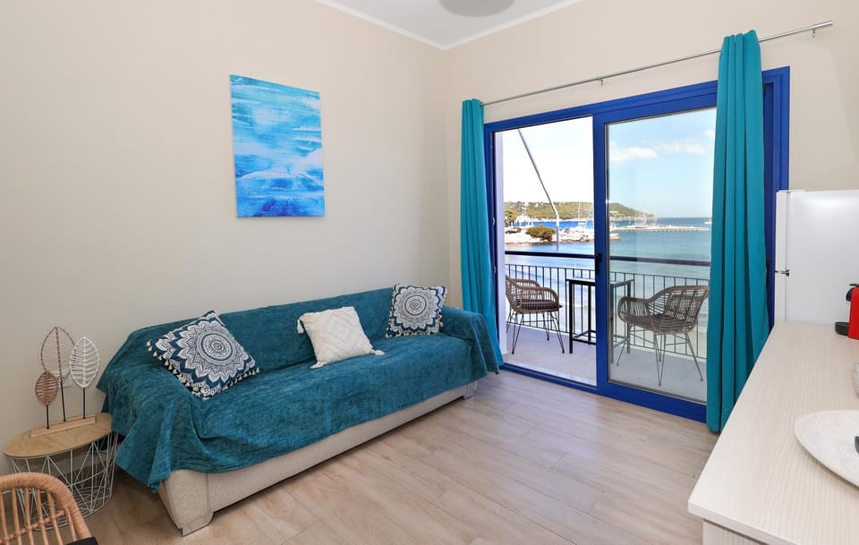 Natural landscape, View (from property/room), Balcony/Terrace, Sea view
