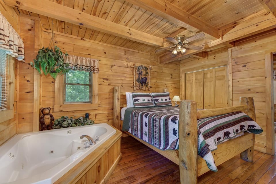 Bear Secrets House in Gatlinburg