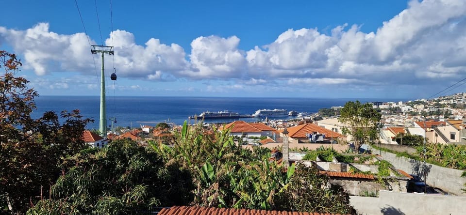 City view, Sea view