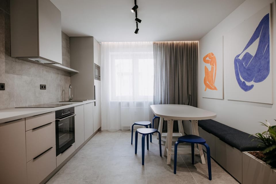 Kitchen or kitchenette, Dining area, dishwasher, oven, stove