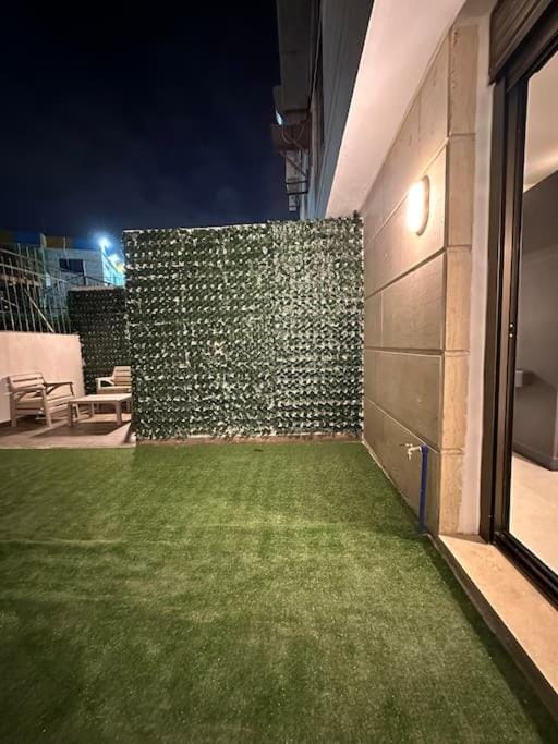Stylish Luxe Apartment F/R 0001 Apartment in Africa