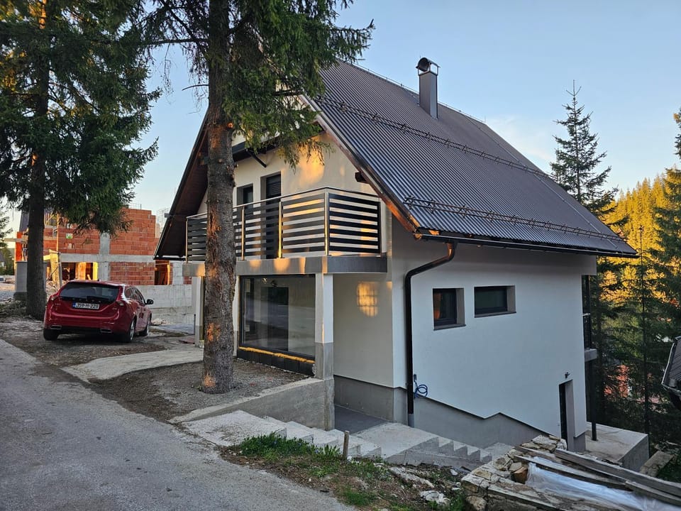 Property building, Day, Street view, Parking