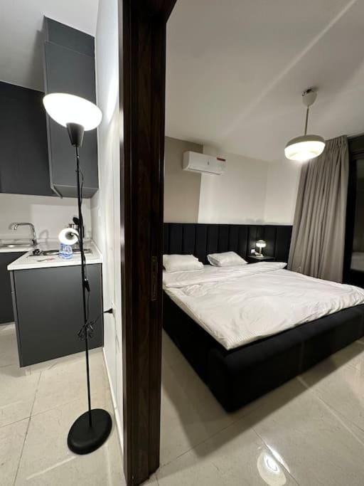 Stylish Luxe Apartment F/R 0002 Apartment in Africa