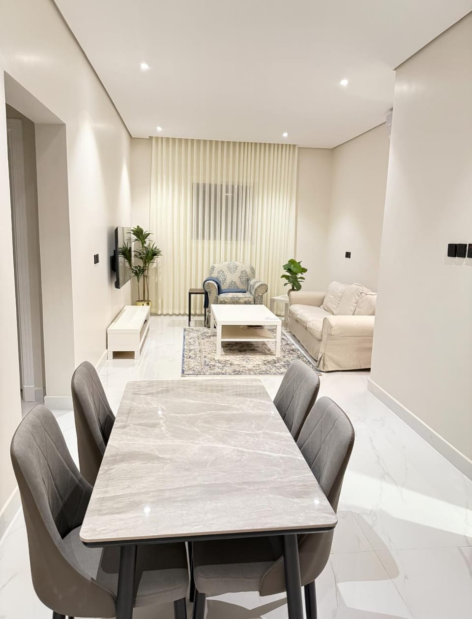 Living room, Seating area, Dining area