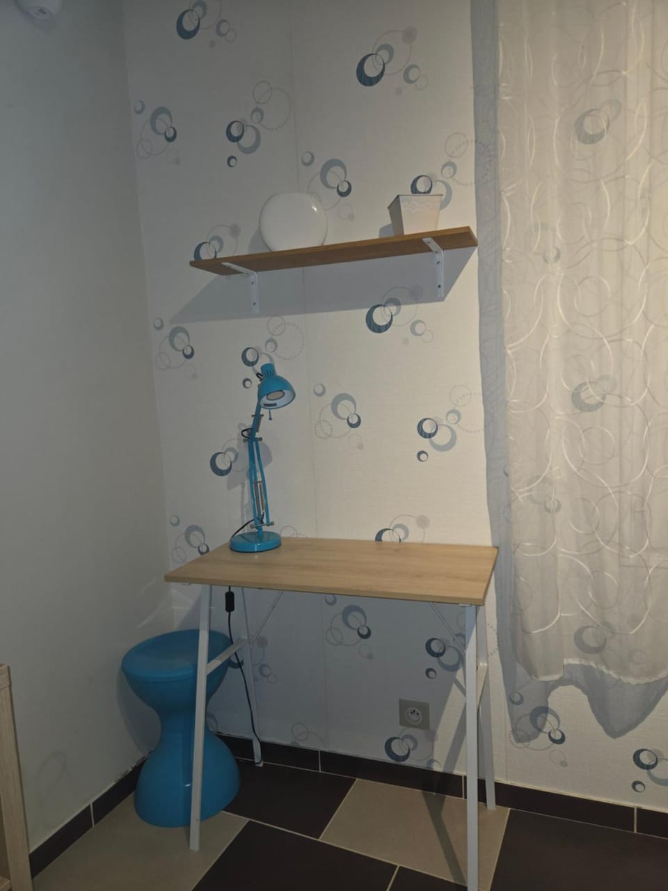 Studio climatisé intramuros Apartment in Avignon