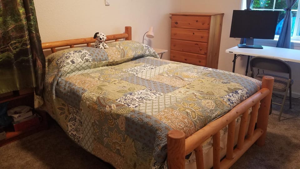 Clallam Bay HideFarAway 2 Bedrooms Queen and Full Vacation rental in Washington