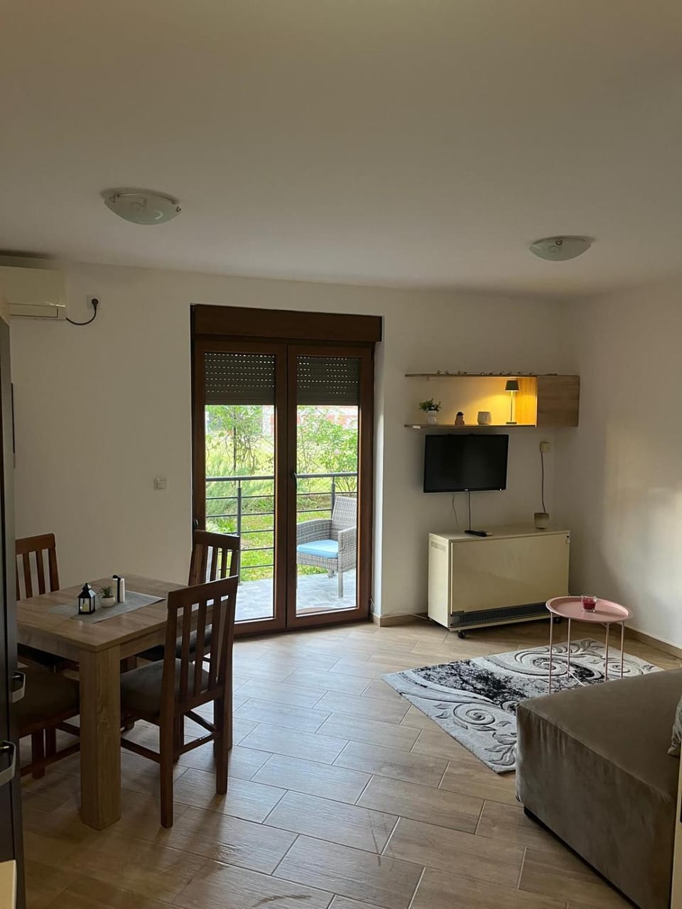 TV and multimedia, Living room, Seating area
