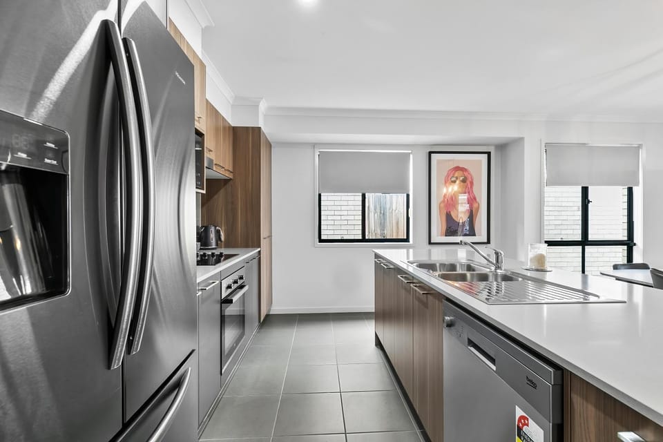 Dingo Den! House in Caboolture