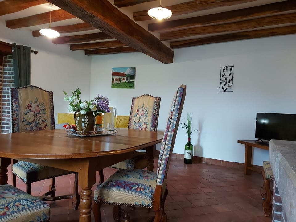 Retraite Champêtre avec Jardin, Piscine et Proximité Château à Châteaudun - FR-1-581-134 House in Centre-Val de Loire