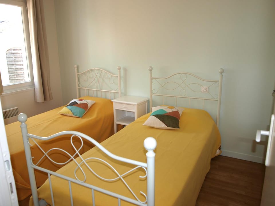 Maison 3 Chambres avec Jardin et Wi-Fi à 10 min de la Plage, Quartier Calme, Animaux Acceptés - FR-1-323-370 House in Saint-Jean-de-Monts