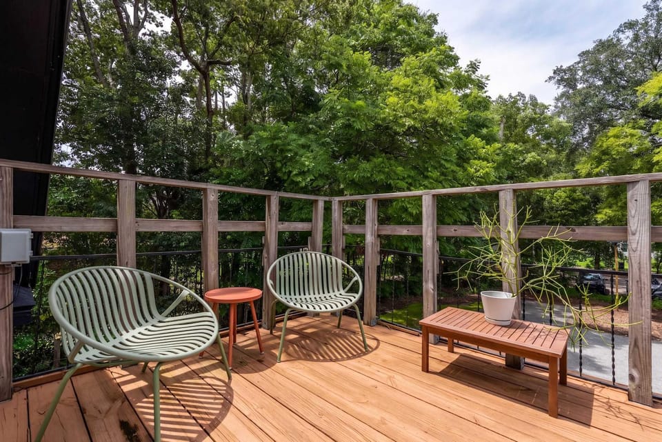 Studio at The Key - 1mi to UF & DT , Full Kitchen Apartment in Gainesville
