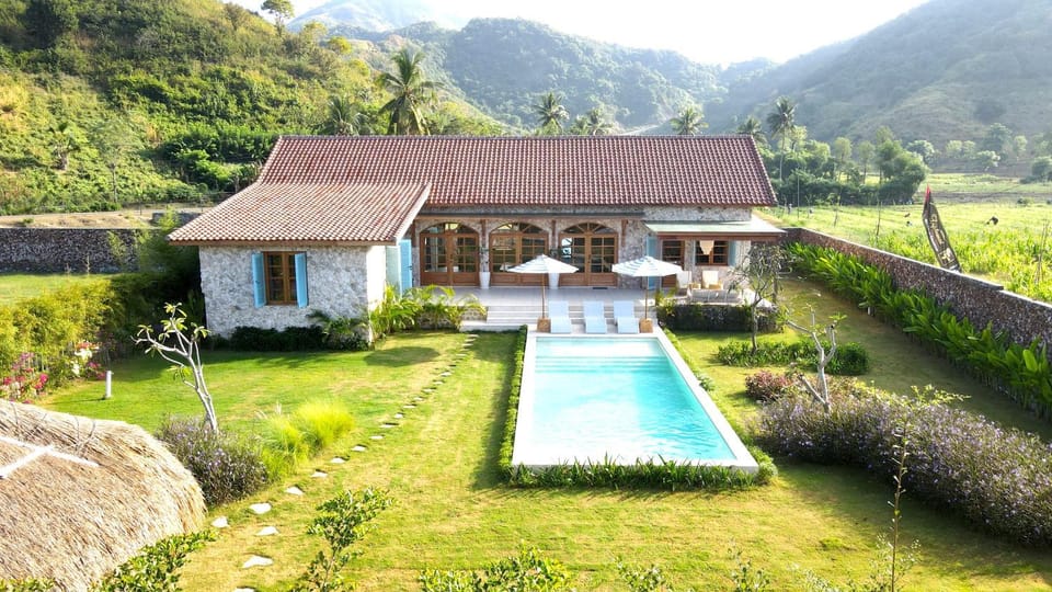 Property building, Swimming pool