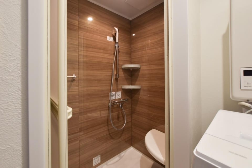 岡田ビル5階 Apartment in Shinjuku