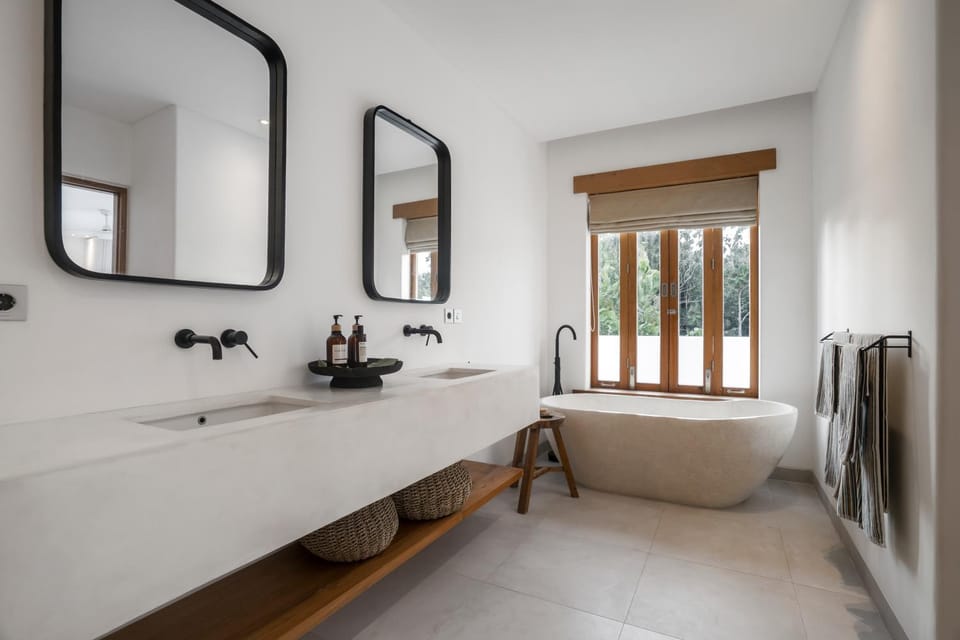 Bathroom, Bath