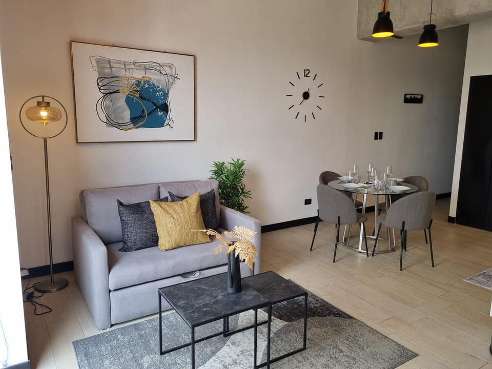 Living room, Dining area