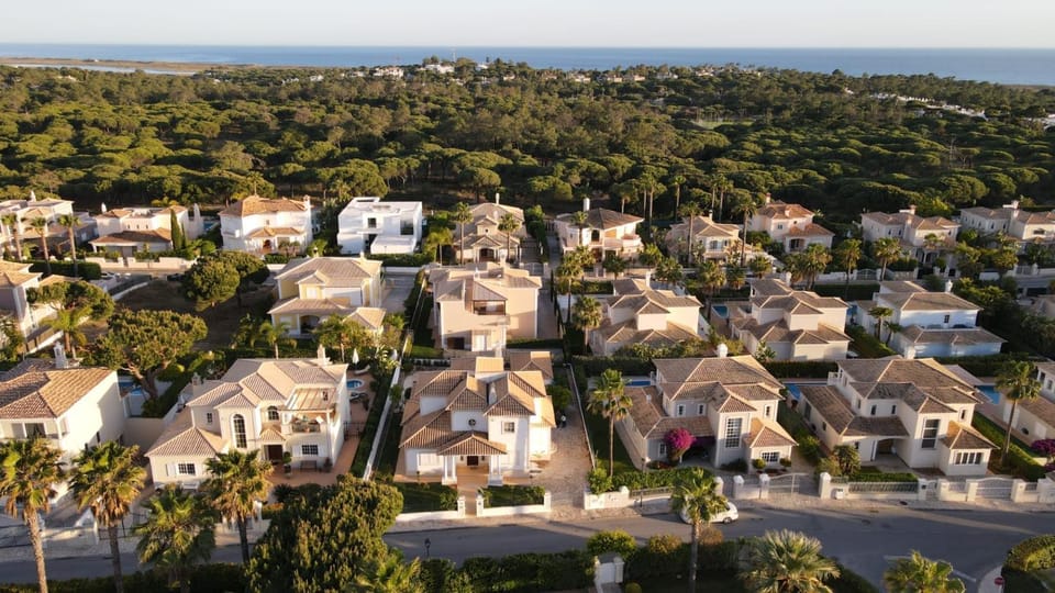 Neighbourhood