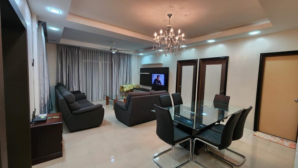 Centrum Homstay at Crown Imperial Court Apartment in Brinchang