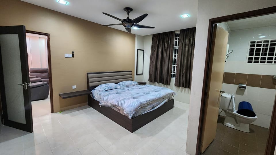Centrum Homstay at Crown Imperial Court Apartment in Brinchang