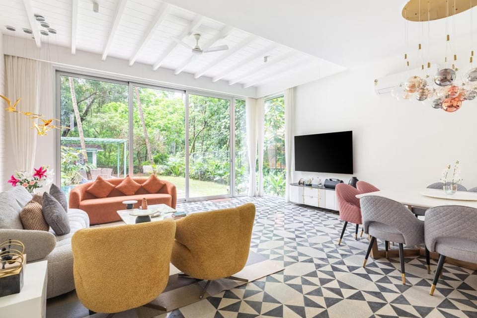 Communal lounge/ TV room, Living room, Seating area