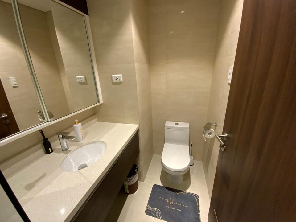 Toilet, Bathroom
