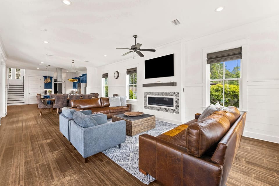 TV and multimedia, Living room, Family