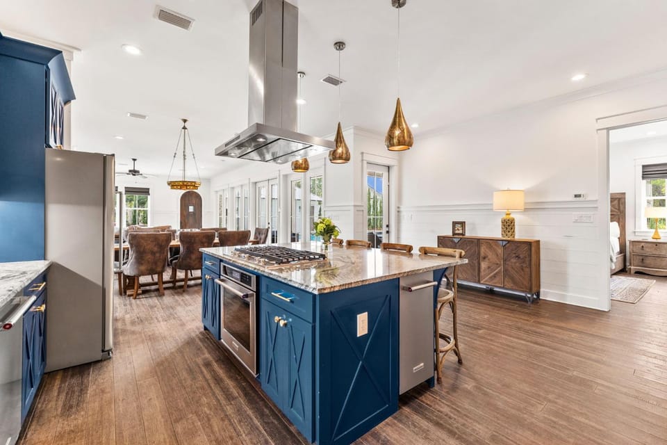 Kitchen or kitchenette, kitchen