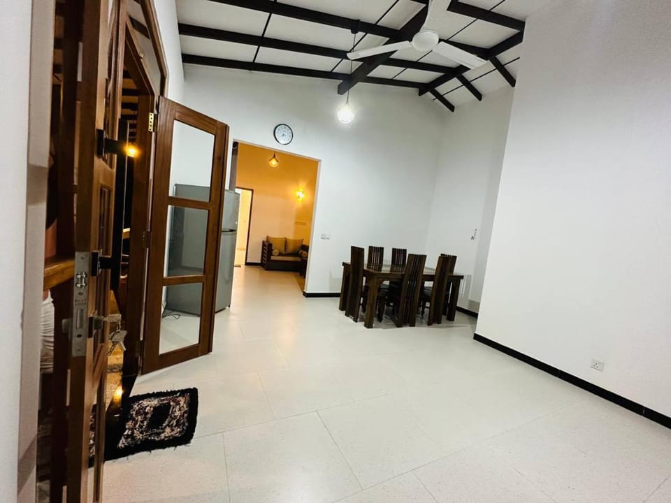 Villa Breeze Apartment in Ahangama