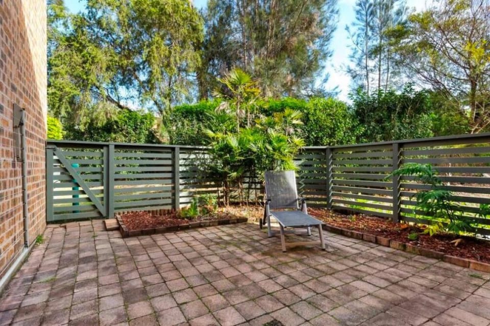 FR013 - Two-Bedroom Townhouse, Close to all Amenities House in Sydney