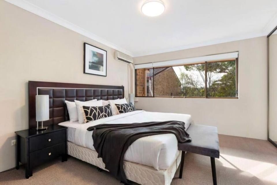 FR013 - Two-Bedroom Townhouse, Close to all Amenities House in Sydney