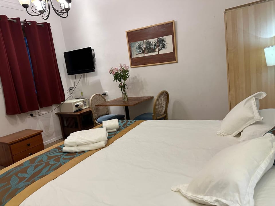 Baka Bauhaus Studio Bed and Breakfast in Jerusalem