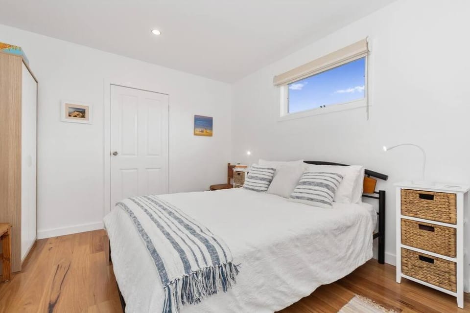 Quiet, luxurious Guest House - Couples Retreat House in Mornington