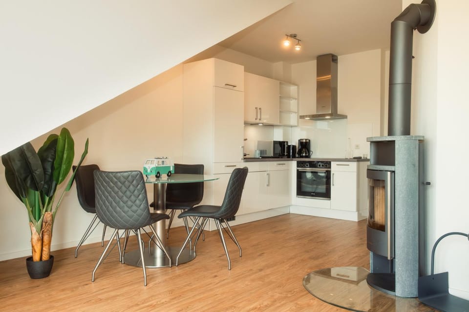 Kitchen or kitchenette, Photo of the whole room, Seating area, Dining area, flat iron, kitchen