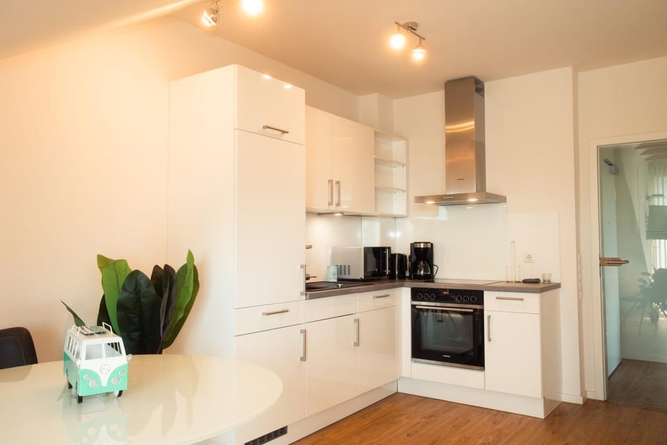 Kitchen or kitchenette, Photo of the whole room, Dining area, minibar, pet friendly, toaster, kitchen