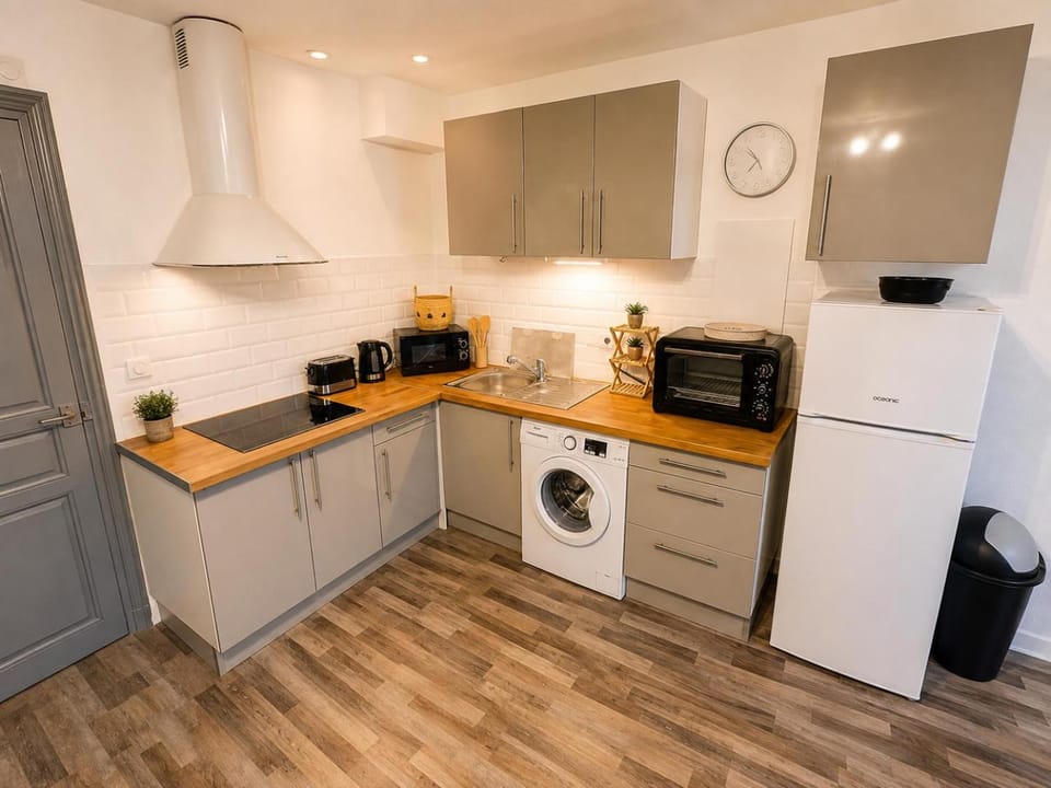 Cocon pèlerin romantique à Lourdes, appartement climatisé à 10 min Sanctuaire & gare Apartment in Lourdes