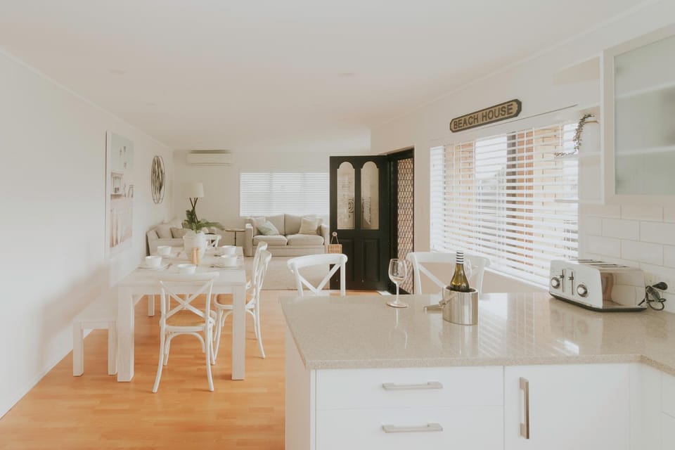 Kitchen or kitchenette, Living room, Dining area, toaster