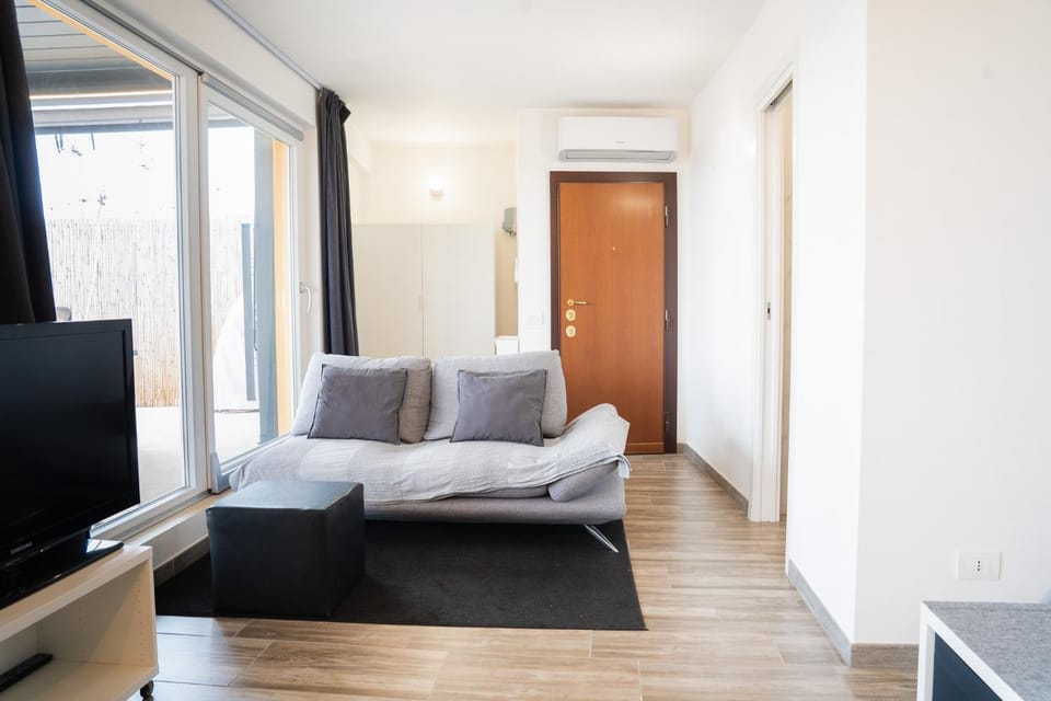 Living room, Photo of the whole room