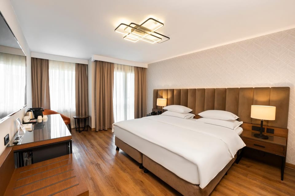 Bed, Coffee/tea facilities, Photo of the whole room, Seating area
