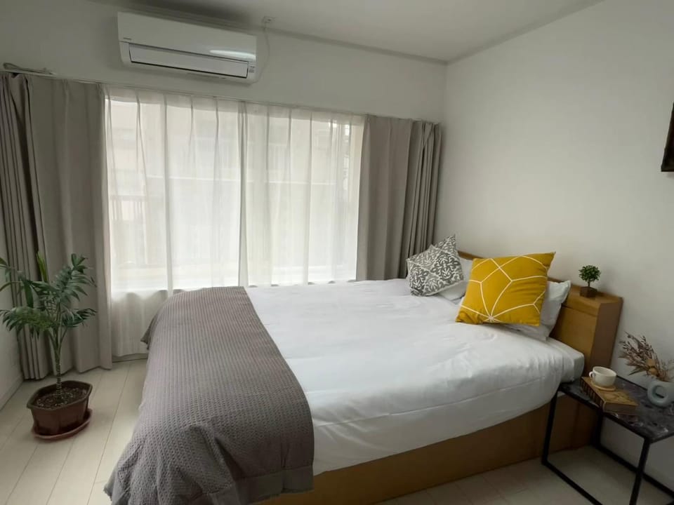 Bed, Bedroom, air conditioner